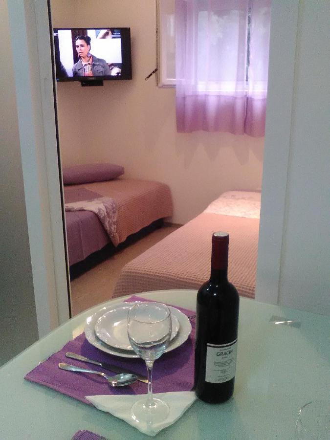 Studio Apartman Ana Сплит Экстерьер фото